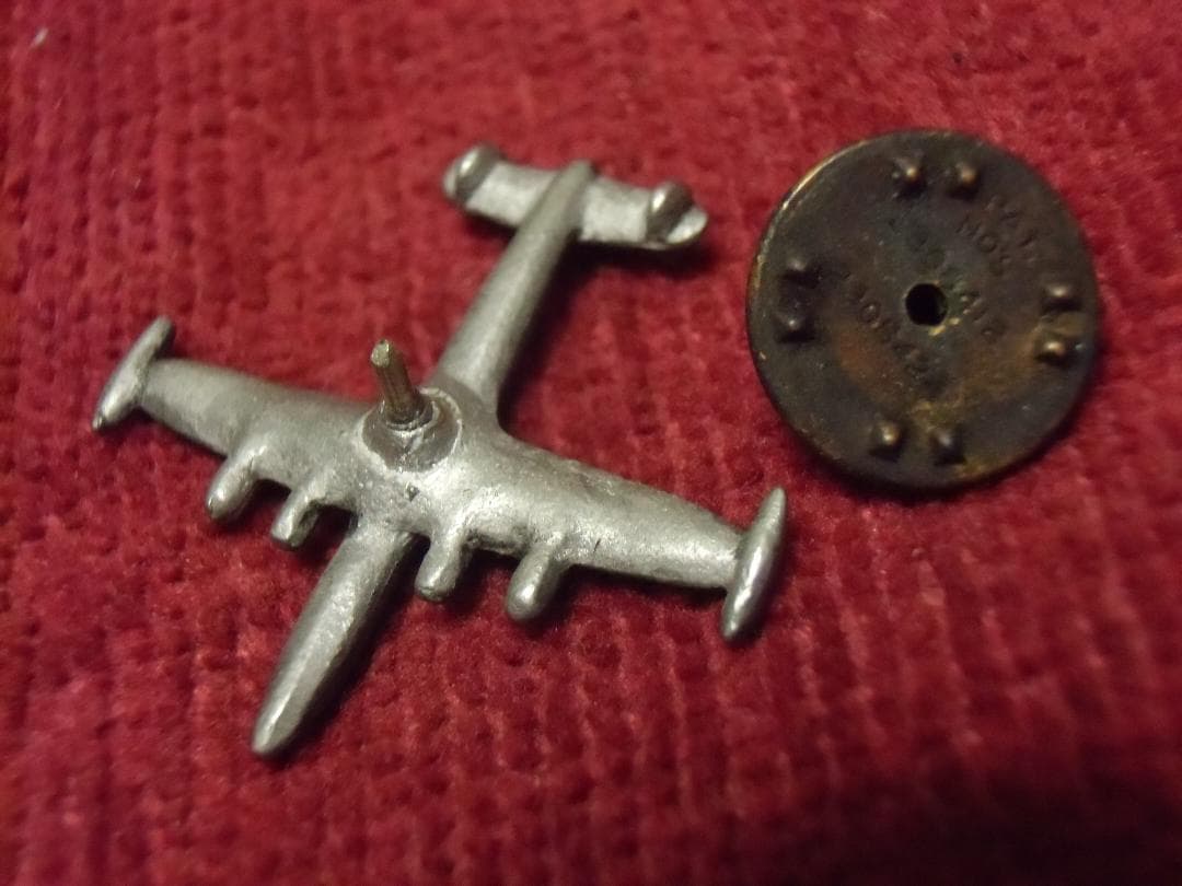 ★アメリカ空軍＊戦闘機バッジ（実物）