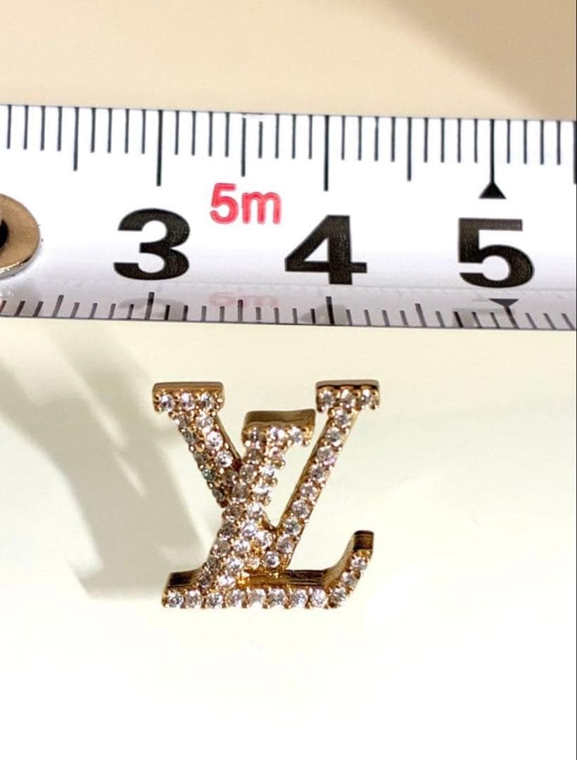 ルイヴィトン　ピアス・LV アイコニック ストラス　LV ピアス　ゴールド