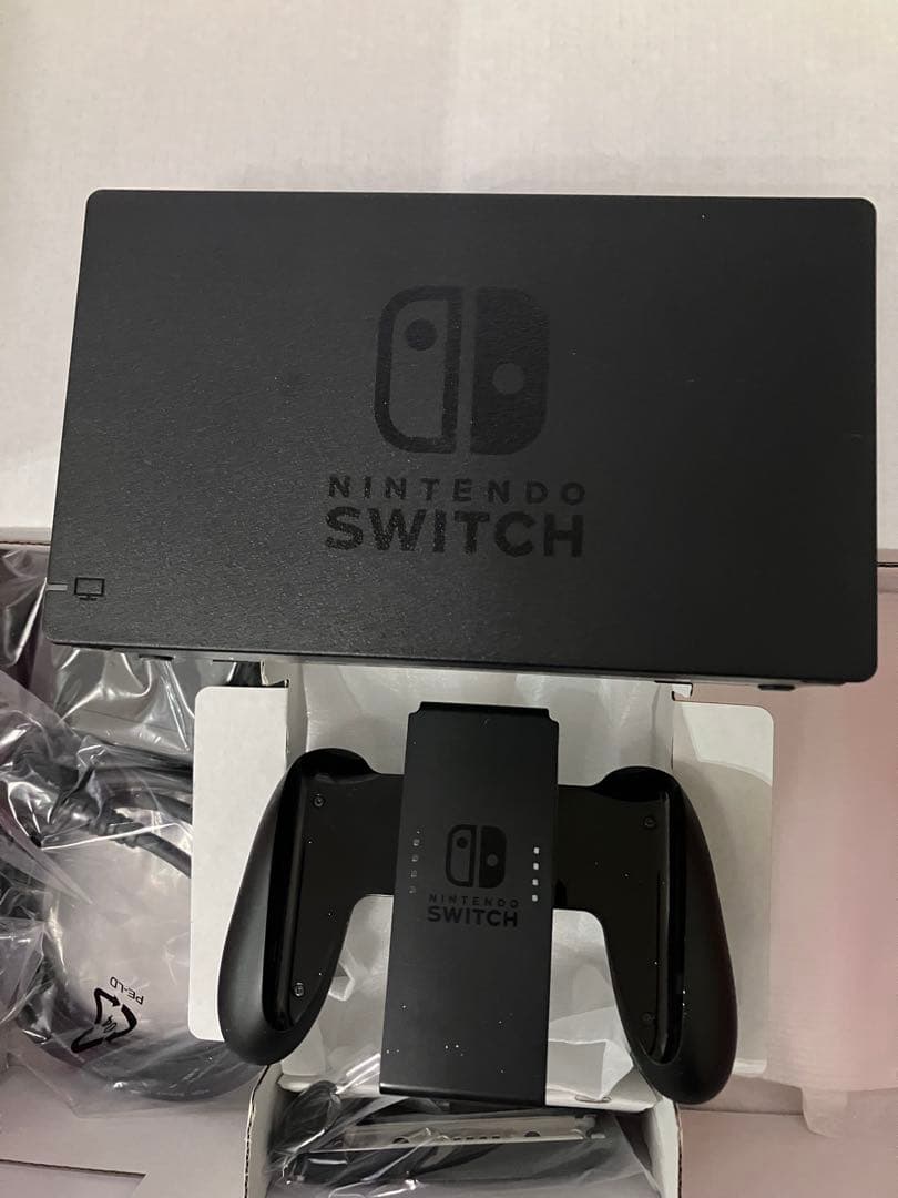 Nintendo Switch 本体 Joy-Con４個付き