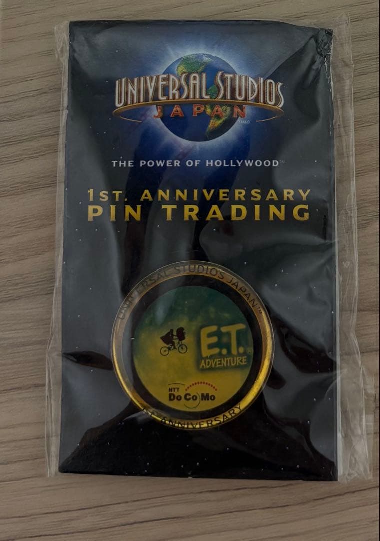 ユニバーサル・スタジオ・ジャパン E.T. アドベンチャー ピンバッジ1周年記念