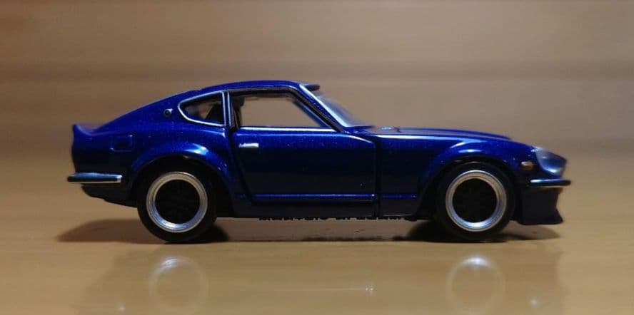 タカラトミー トミカプレミアム湾岸ミッドナイト悪魔のZ　ミニカー Amazon