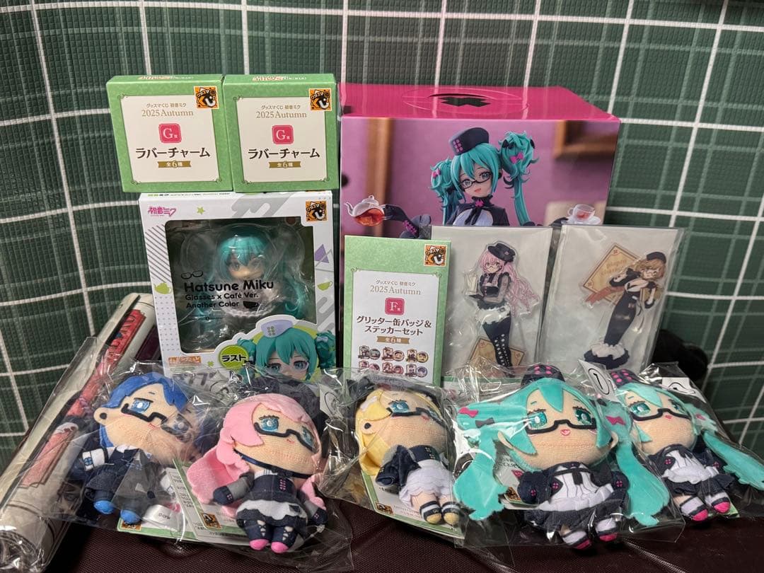 グッスマくじ　初音ミク　ラスト、B賞フィギュア、その他セット. . .