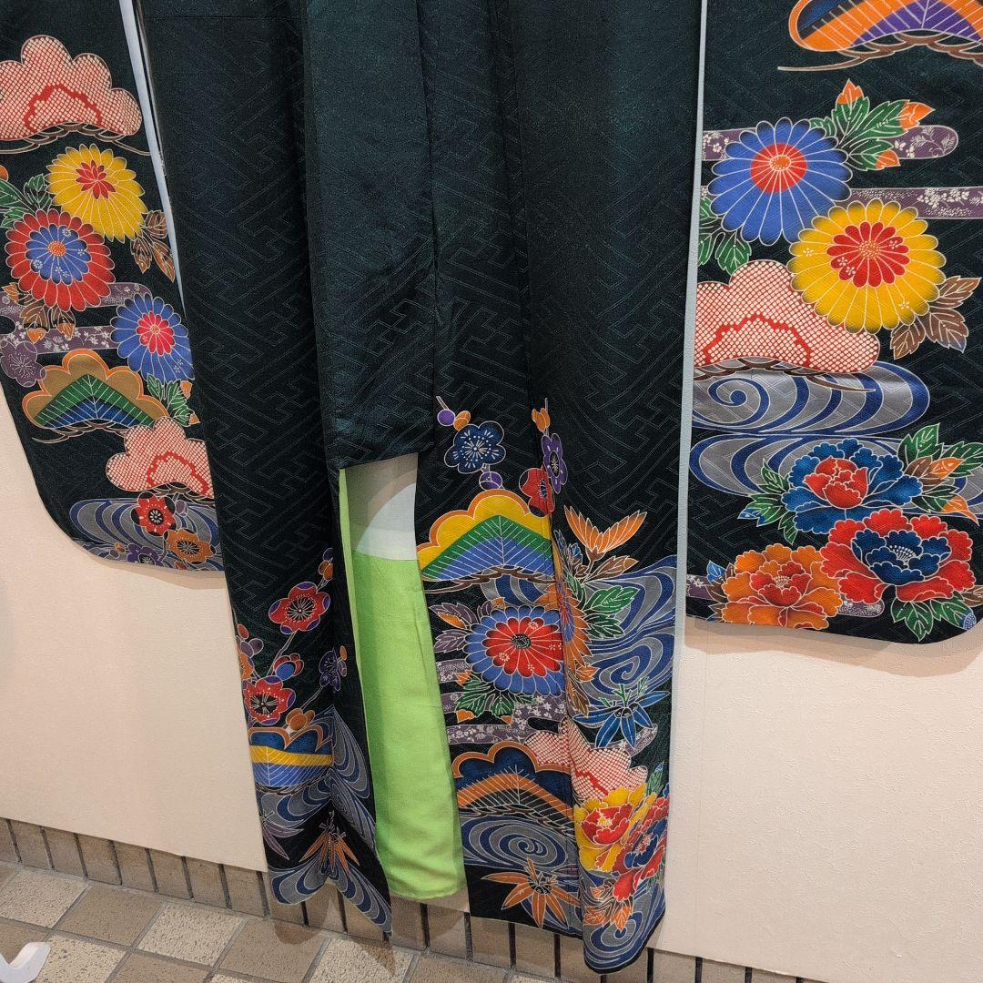 【上質】紅型風ダークグリーン花柄振袖