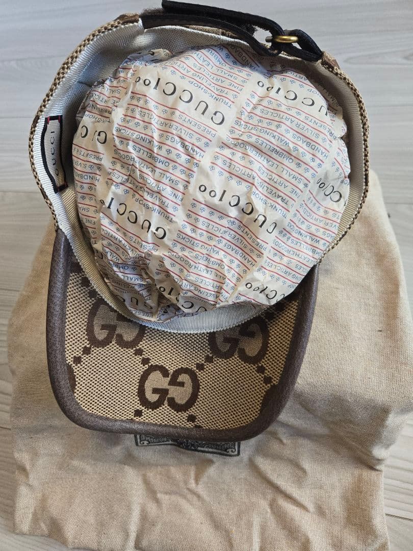 グッチGUCCIビッグロゴ入りキャップ美品明日まで