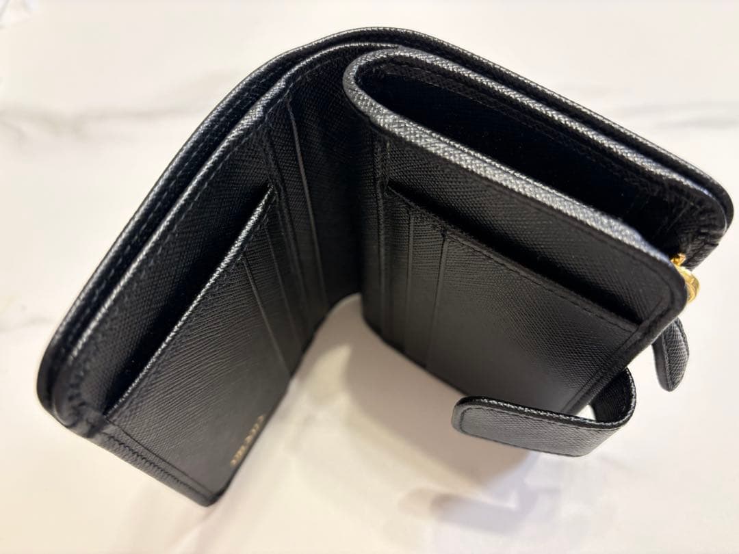プラダ　PRADA 二つ折り財布　1ML018 黒　ブラック