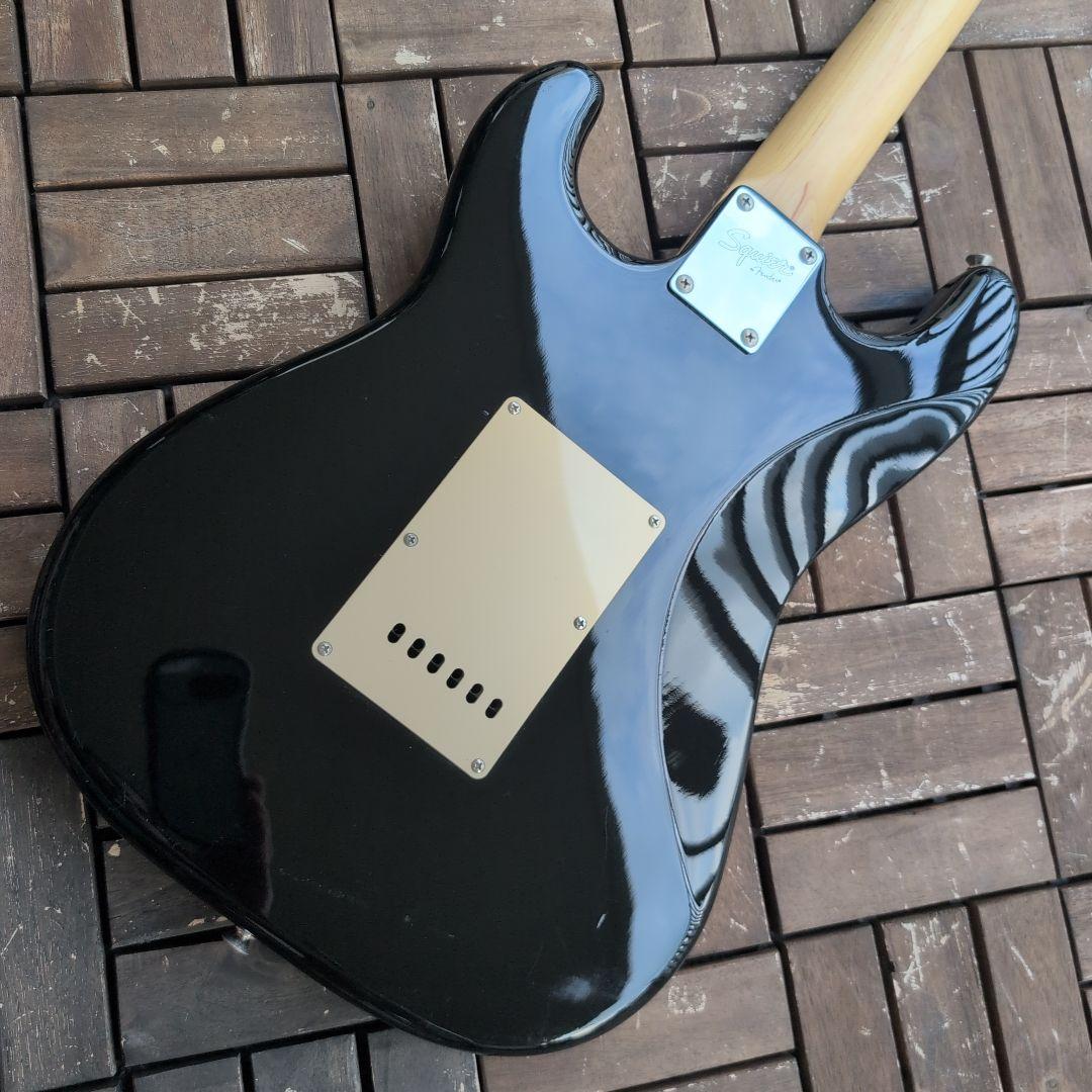 Squier by FENDER ストラト ラージヘッド BLACK！