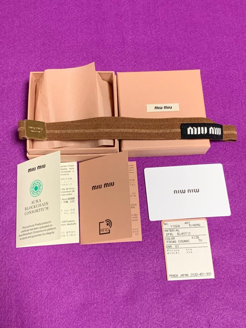 新品　miu miu ヘアバンド⭐︎