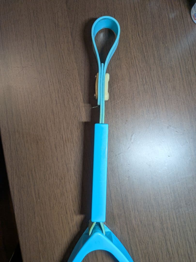 りんかい線　つり革　ブルー　長タイプ