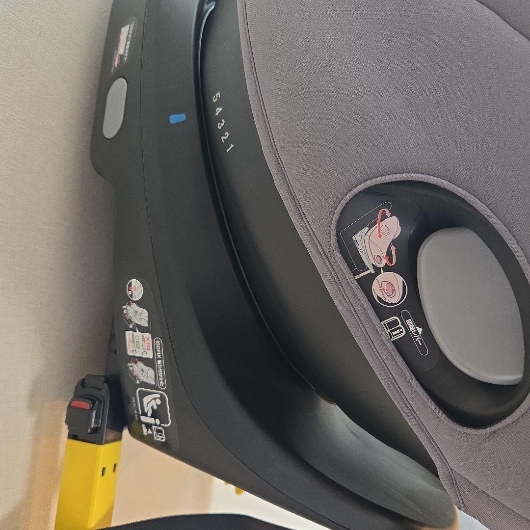 Aprica クルリラフィットISOFIX 360度回転　チャイルドシート