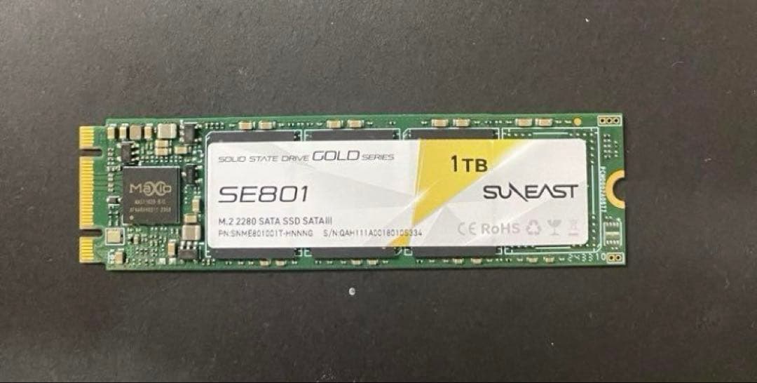 ほぼ未使用 SSD M.2 1TB