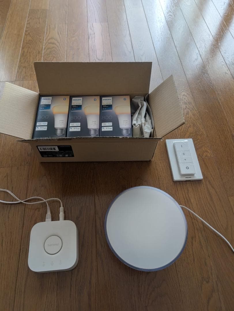 Philips Hue(ブリッジ、リモコン、LED電球800LM、ライトセット)