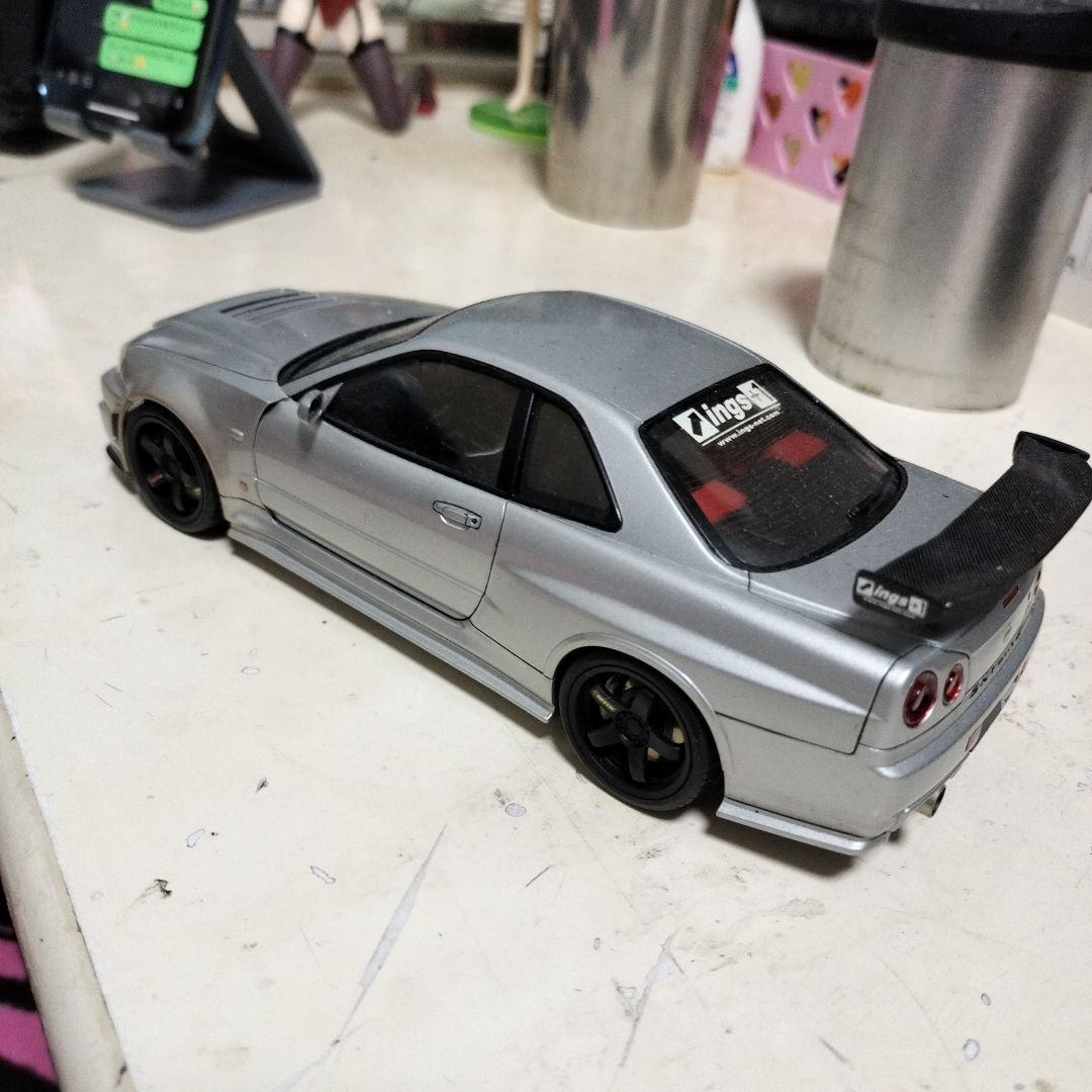 Nissan Skyline GT-R R34 シルバー
