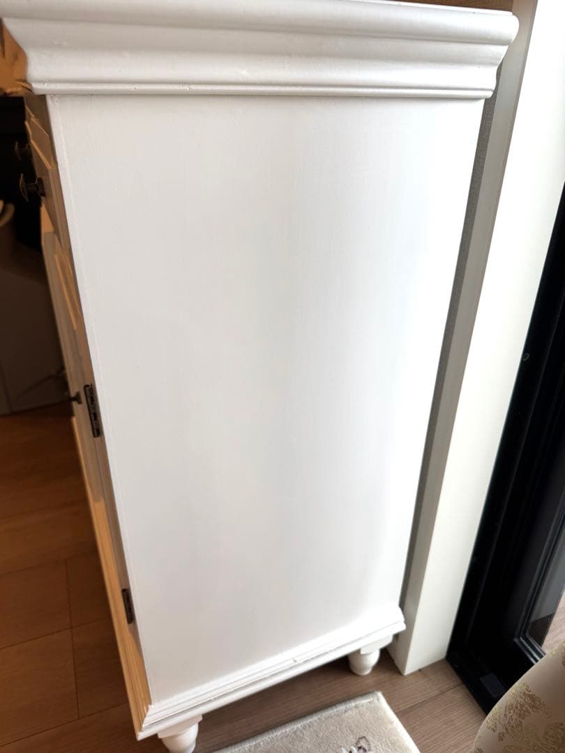 ホワイト木製 キャビネット アンティーク調