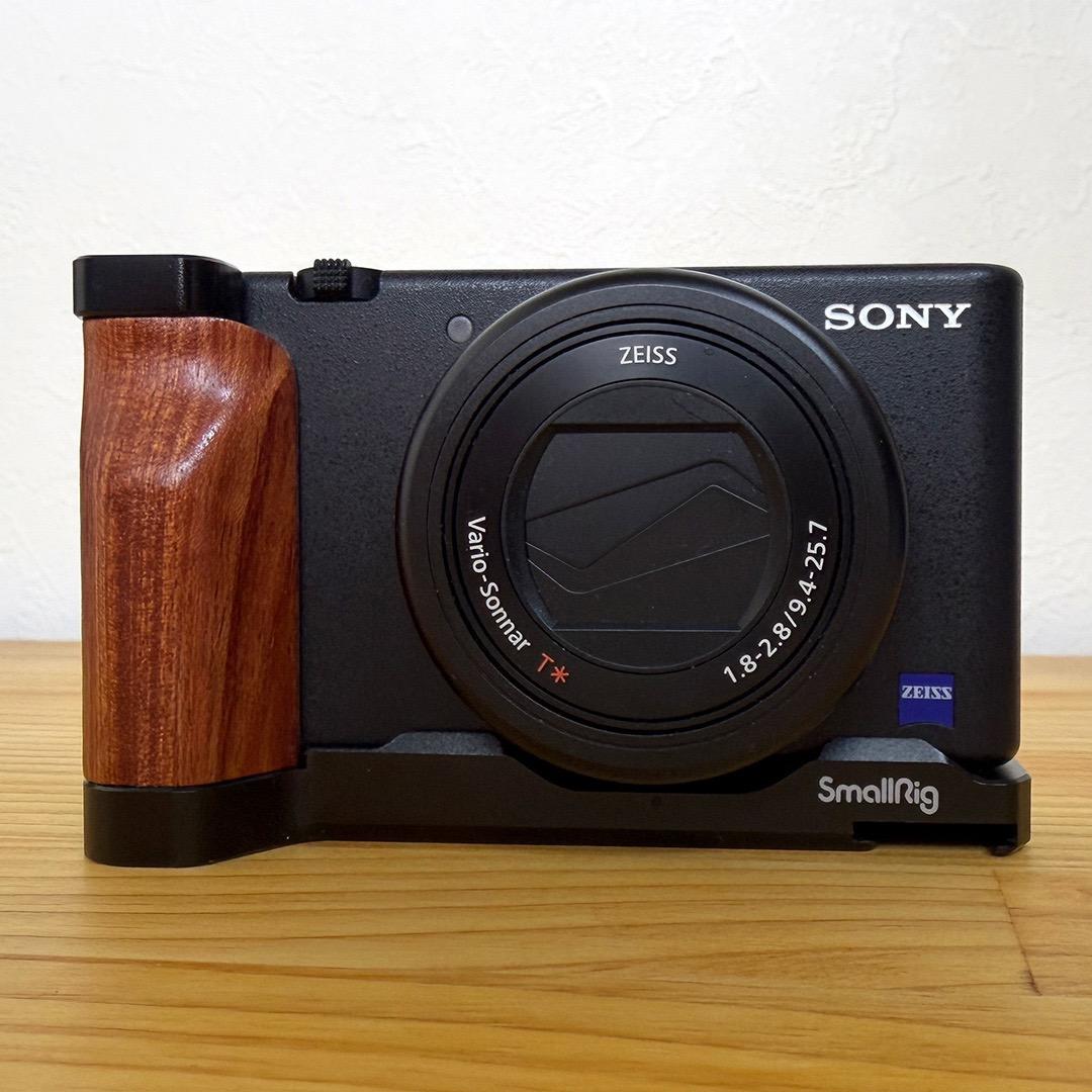 SONY VLOGCAM ZV-1G ＋ SmallRig木製カメラリグ付き