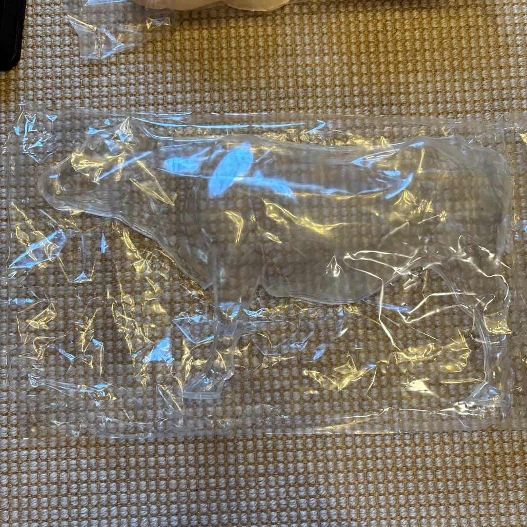 【マルサン】プラモデル　乳牛の秘密（欠けてる部分あり）