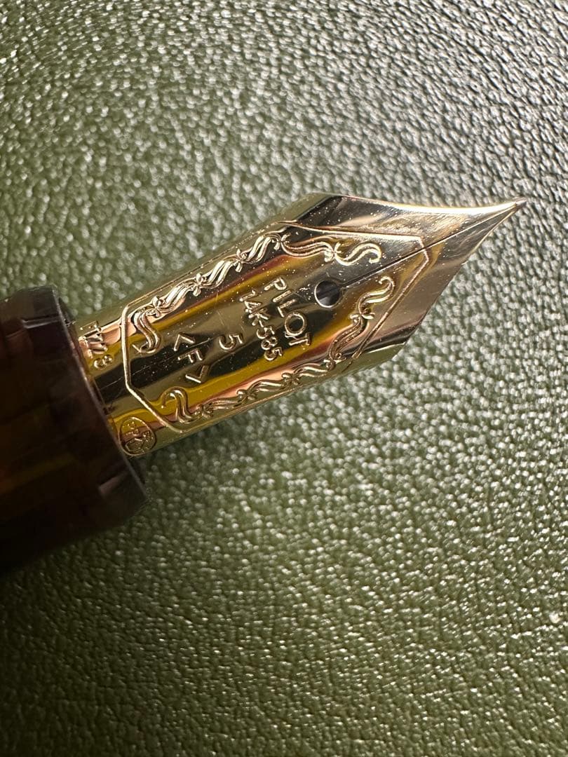 PILOT パイロット2024株主優待　万年筆　CUSTOM74 (F)