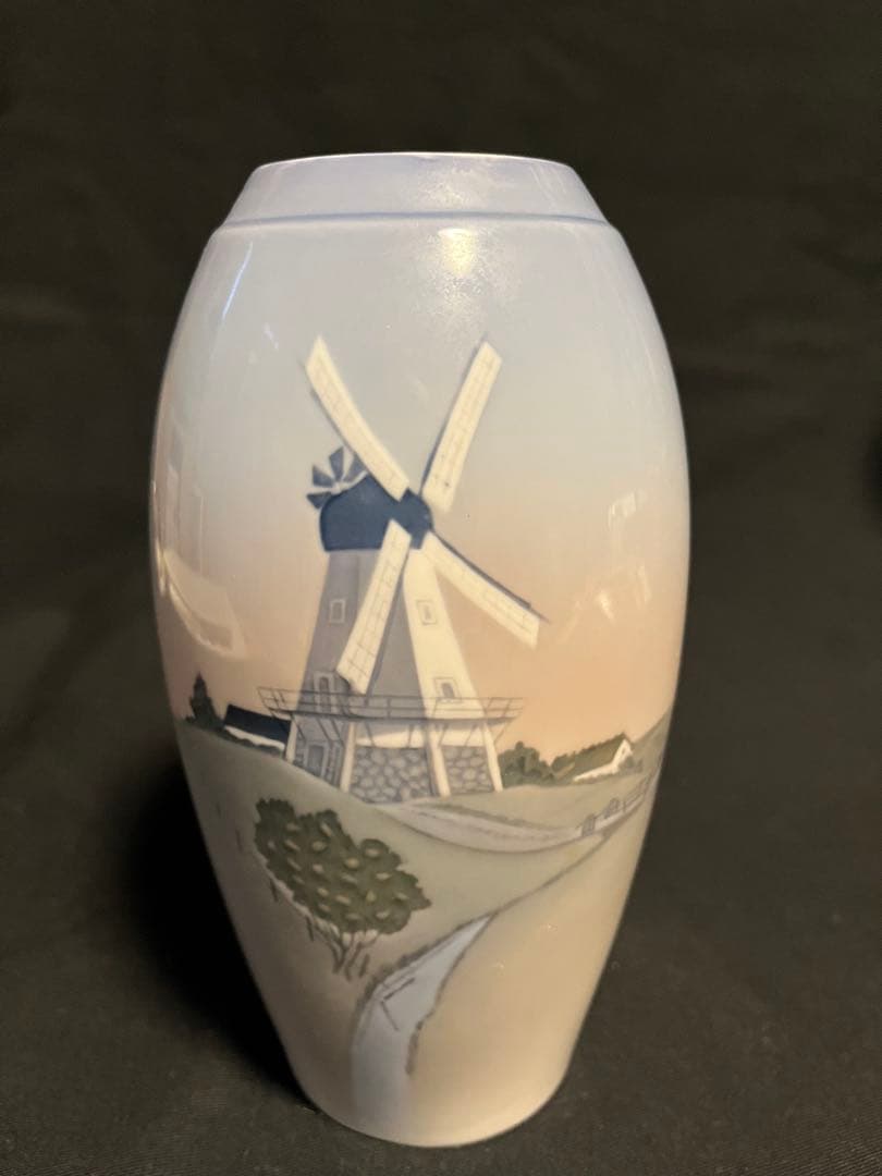 貴重！ロイヤルコペンと合併前のB&G社1970-1983年の花瓶 風車風景秀逸