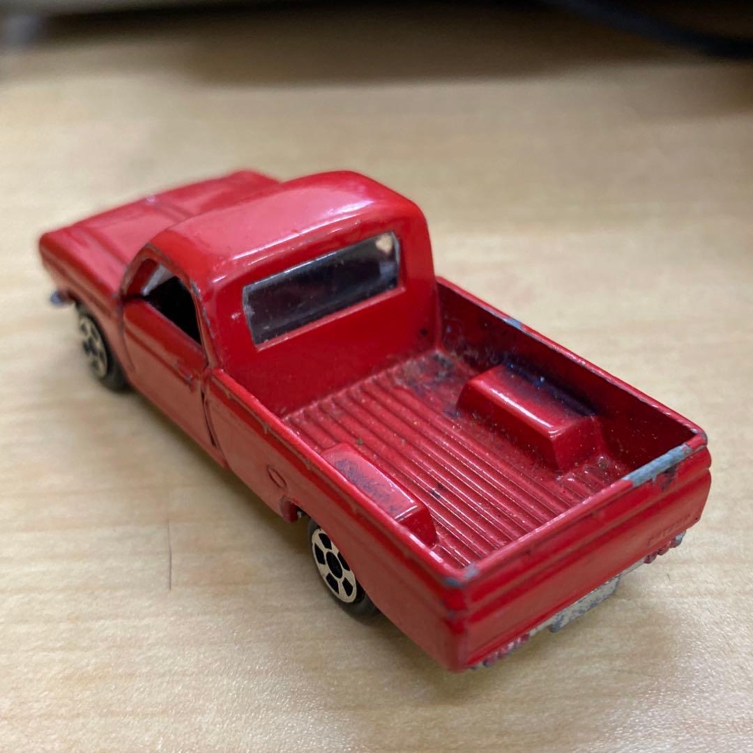 トミカ 香港製 ダットサン1300