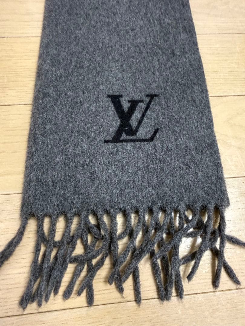 美品　ルイヴィトン　100%カシミヤマフラー