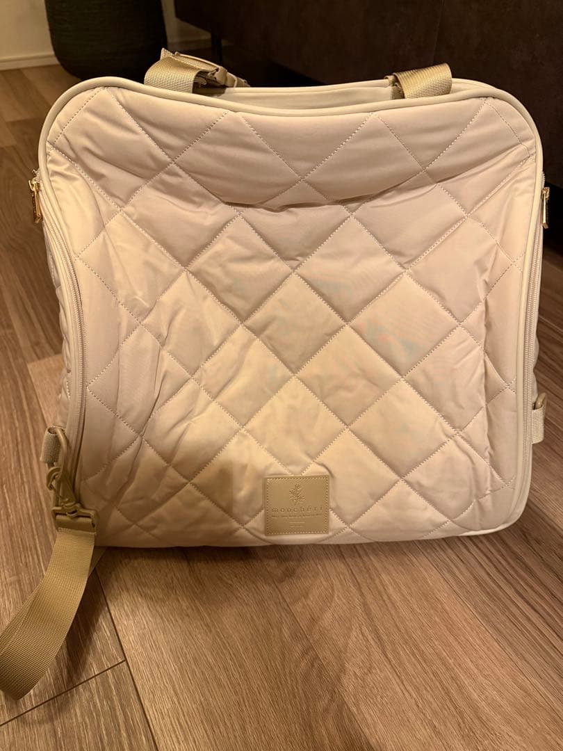 モンシェリ キルティングトライアングルドライブペットバッグ