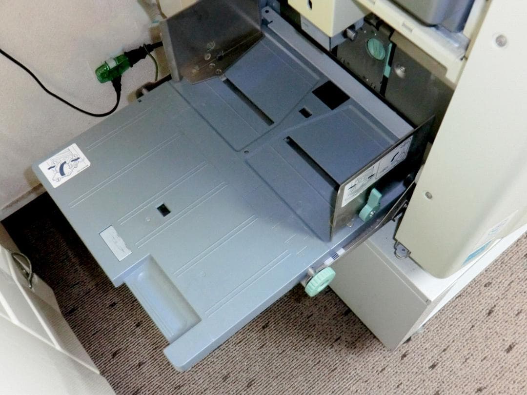 輪転機　RISOGRAPH RZ670