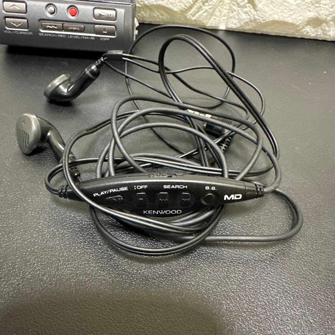 美品　KENWOOD ポータブル MDレコーダー DMC-A7R ジャンク現状品