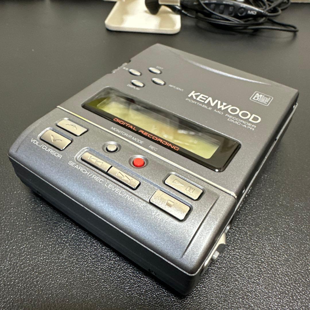 美品　KENWOOD ポータブル MDレコーダー DMC-A7R ジャンク現状品