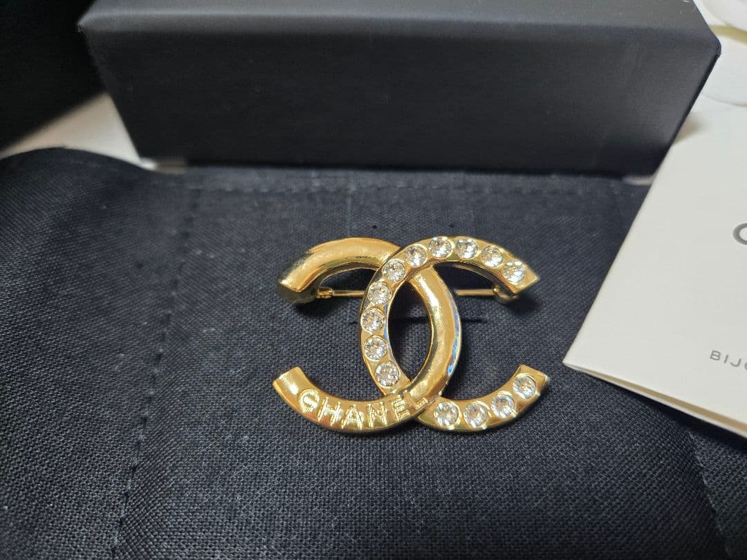 2024年百貨店購入 新品未着用CHANEL ゴールド ブローチ定価90200円
