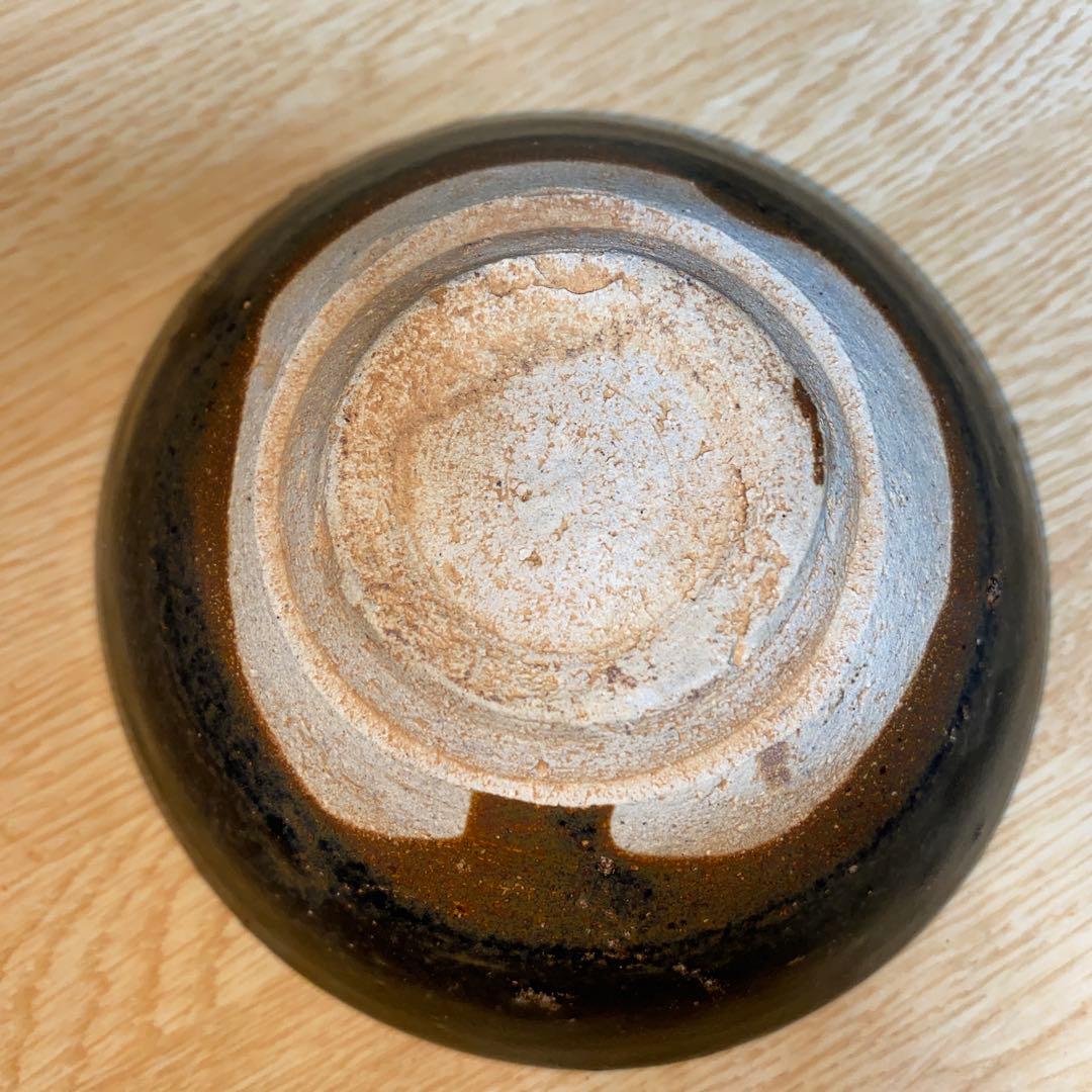 黒釉白彩梅花紋(？)小服茶碗　吉州窯　南宋時代