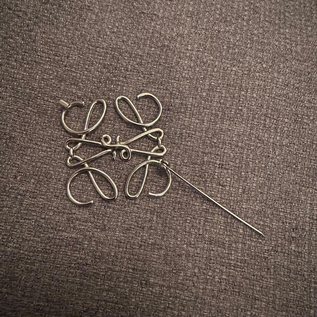 ロエベ ブローチ LOEWE シルバー