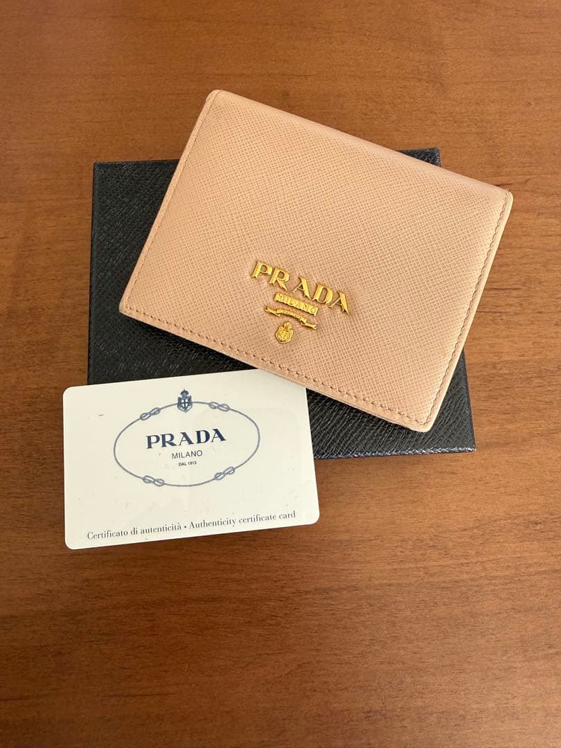 PRADA 二つ折り財布 Saffiano Multic Cipria