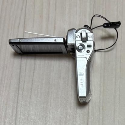 SANYO Xacti DMX-CG6(S) ビデオカメラ 600万画素 防水