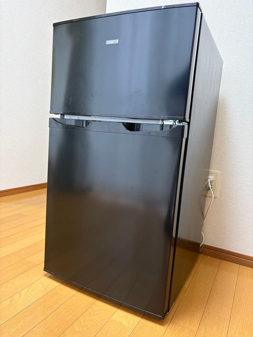 冷蔵庫　95ℓ W45×L49×H84cm ブラック　右開き