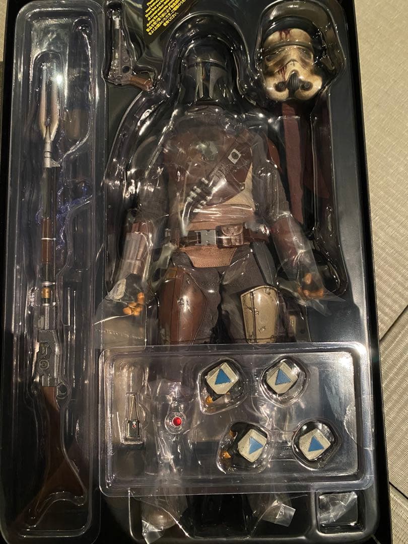 ホットトイズ スターウォーズ「マンダロリアン」1/6スケールフィギュア