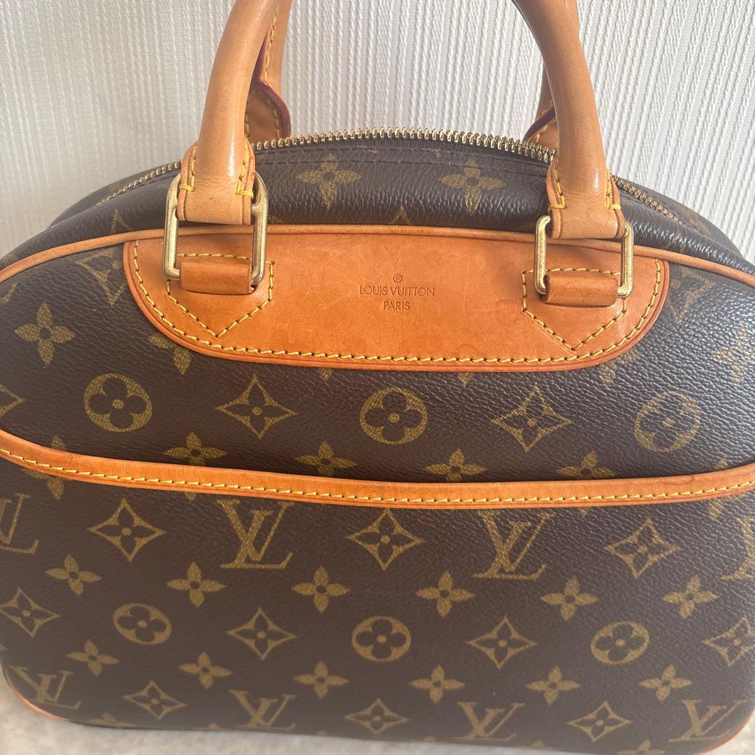 LOUIS VUITTON モノグラム トゥルーヴィル M42228