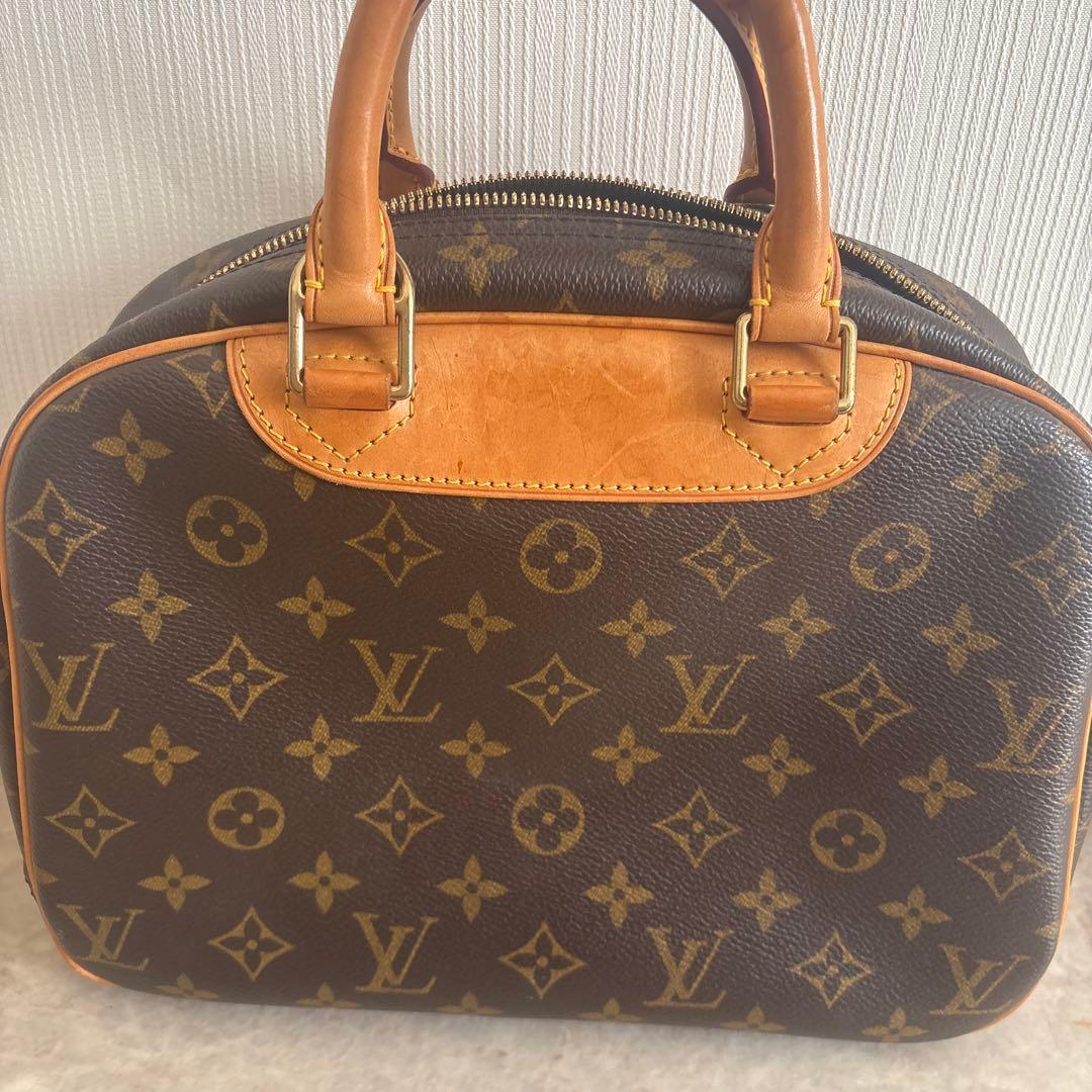 LOUIS VUITTON モノグラム トゥルーヴィル M42228