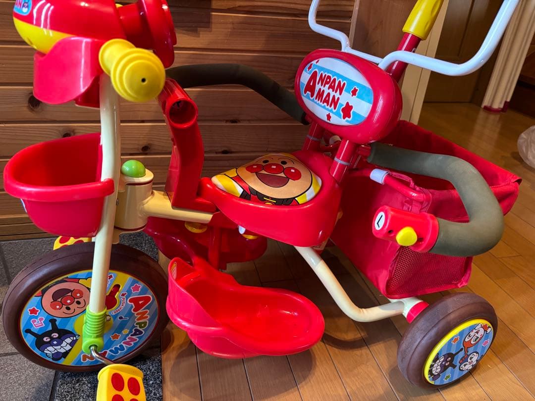 【超美品】アンパンマン デラックス2 三輪車