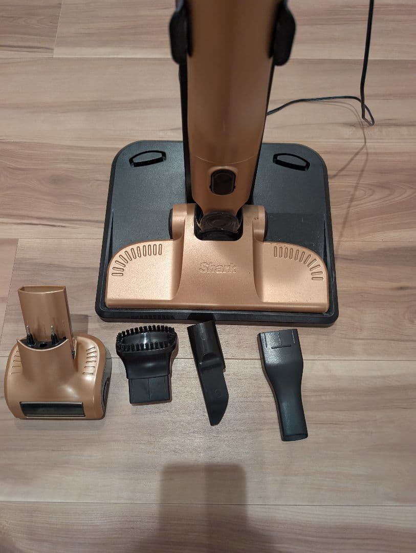 Shark キャニスター掃除機 ゴールド ノズル4種付き