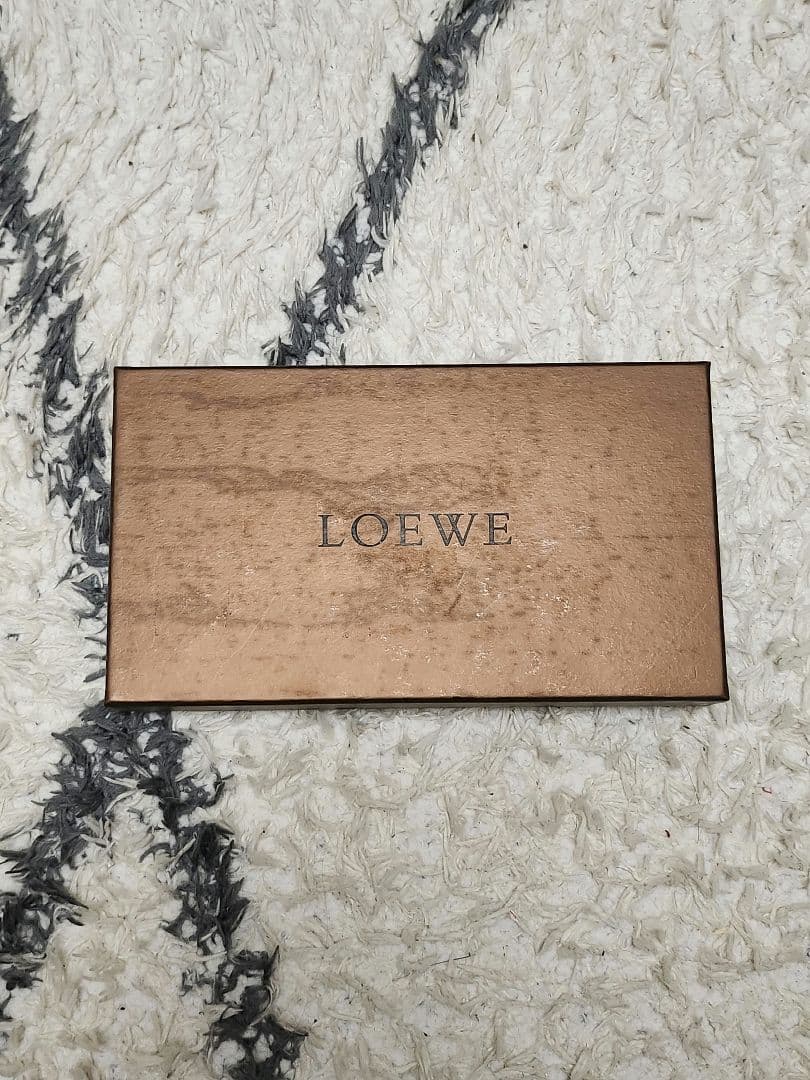 LOEWE ロエベ ゴールド クラッチバッグ