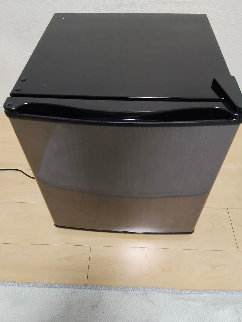 ヘアライン調　小型冷蔵庫　おまけ付き