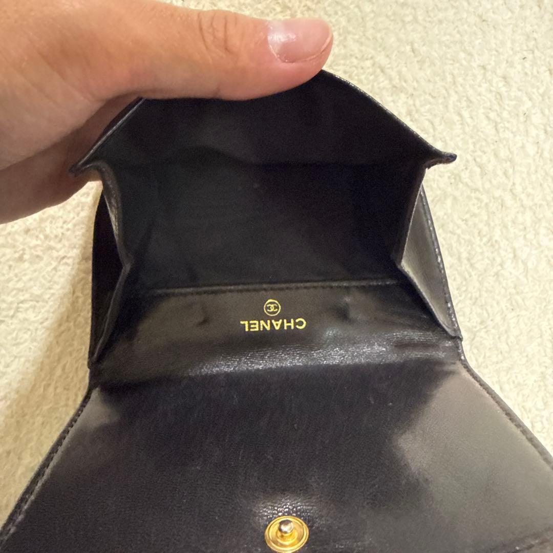CHANEL 二つ折り財布 ブラックレザー
