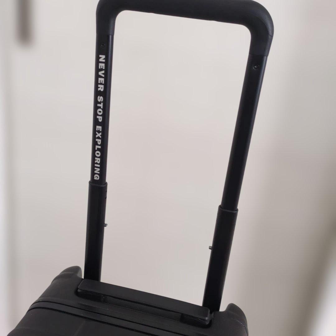 THE NORTH FACE スーツケース 機内持ち込み可