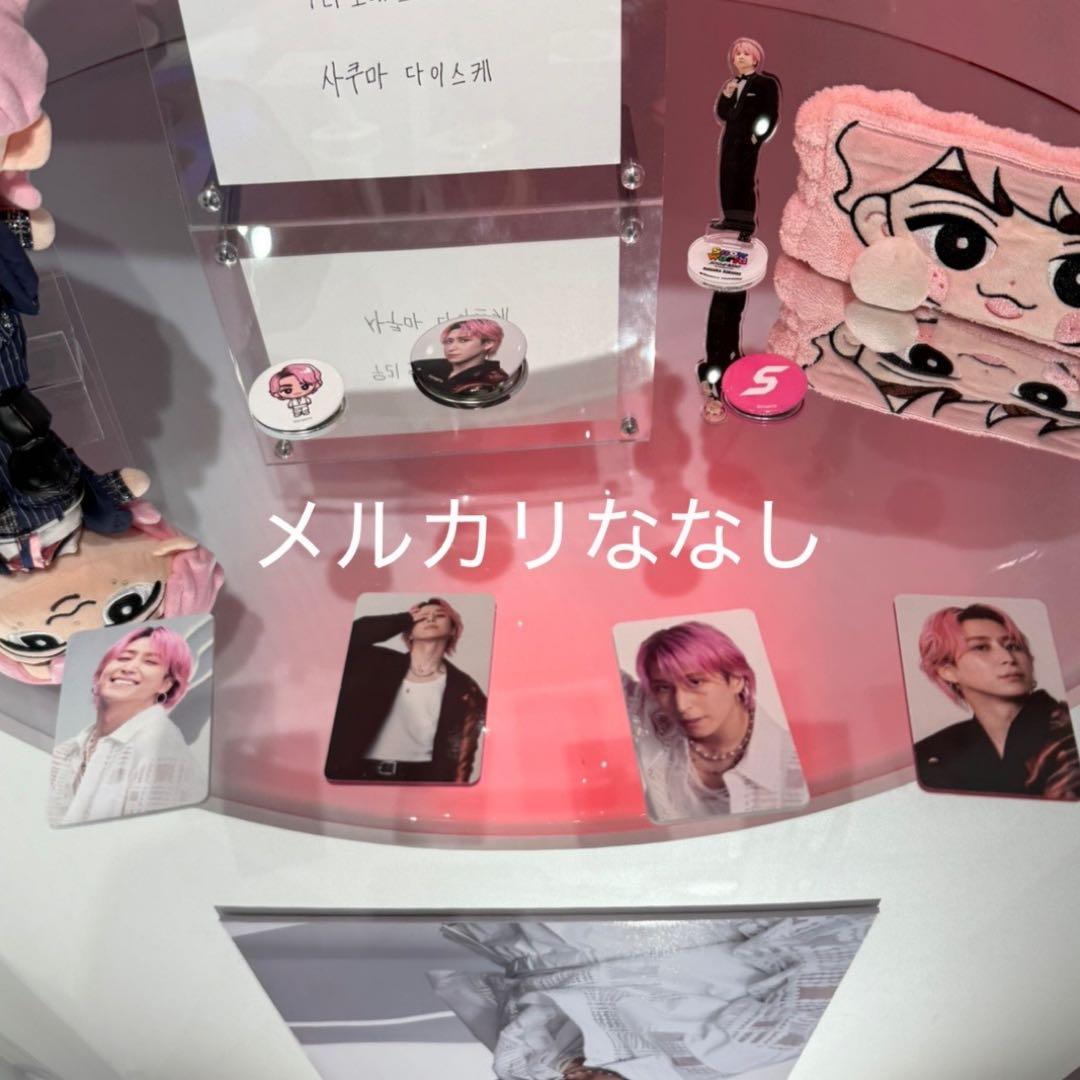 Man 韓国 ポップアップ フォトカード トレカ 缶バッジ Lホルダー