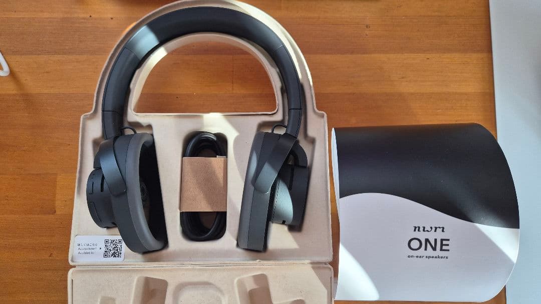 ヘッドホン nwm ONE