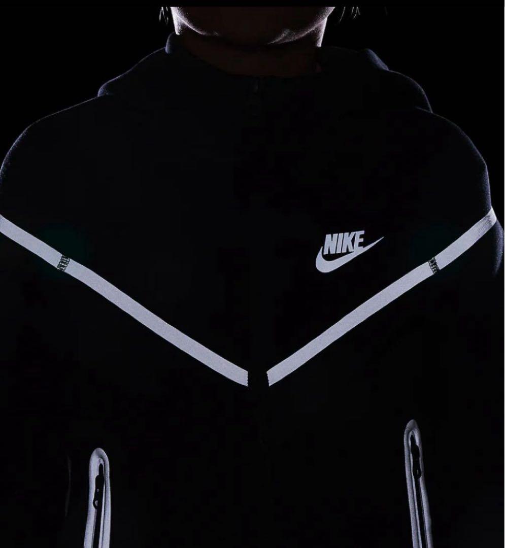 NIKE ナイキ ジュニア テックフリース フルジップパーカー　ブラック　光る