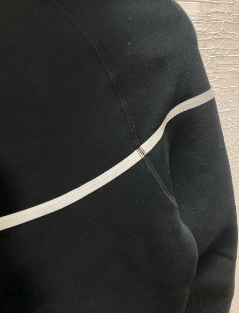 NIKE ナイキ ジュニア テックフリース フルジップパーカー　ブラック　光る