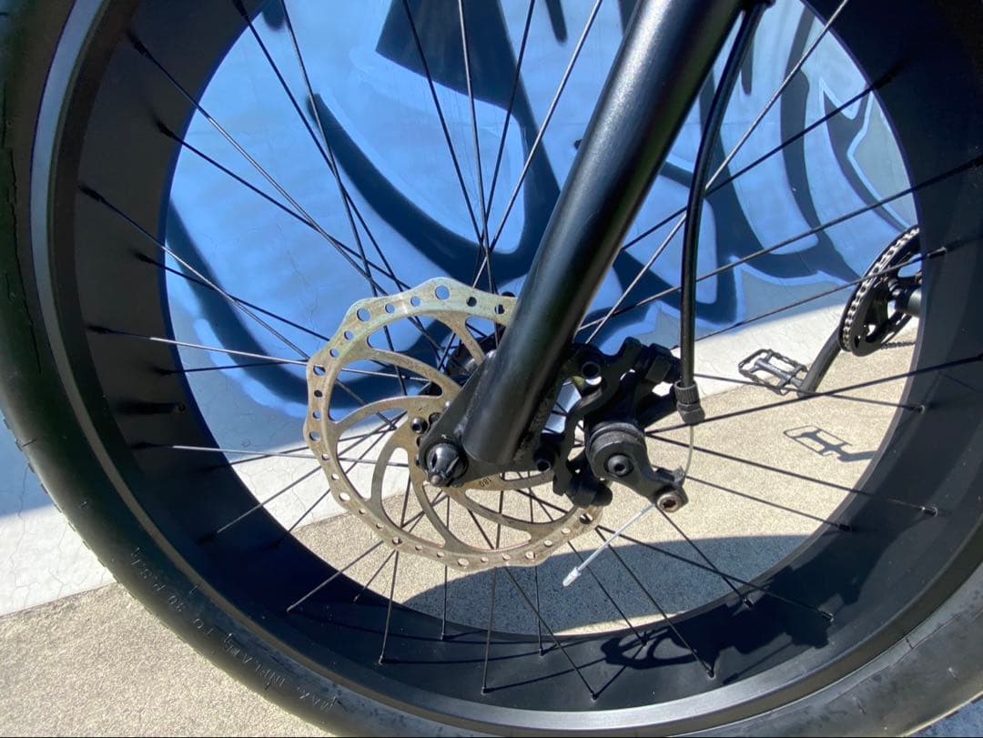 【引き取り限定】ファットバイク 26インチ 黒 ６段ギア