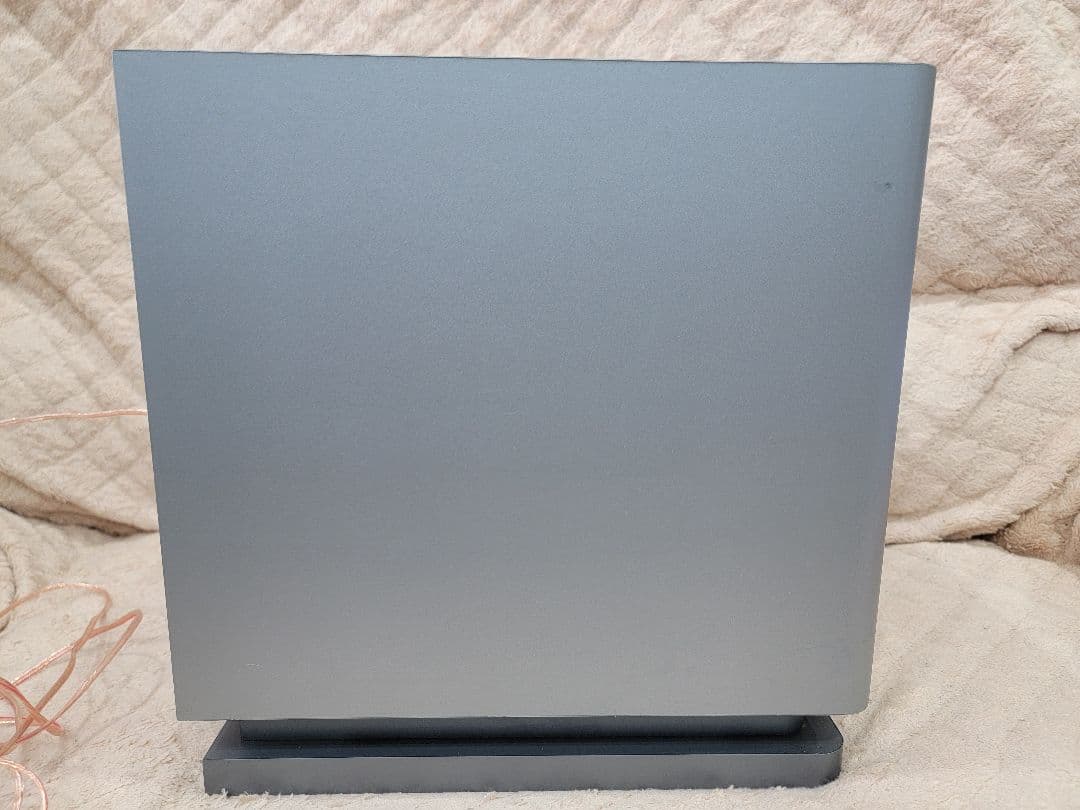 シルバー サブウーファー コンパクト　スピーカー