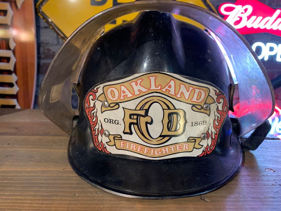 アメリカ実物消防士ヘルメット オークランド消防署 ファイアファイターヘルメット