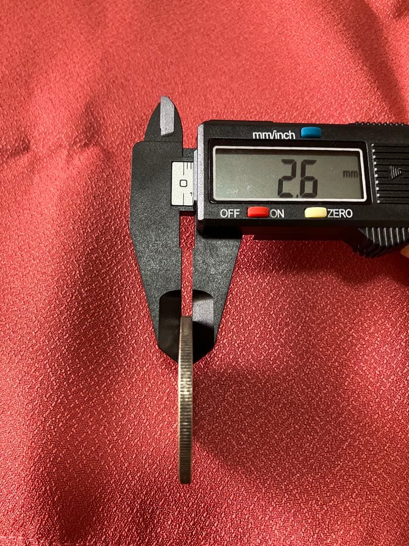 欠貝圓　旧一圓銀貨　明治3年